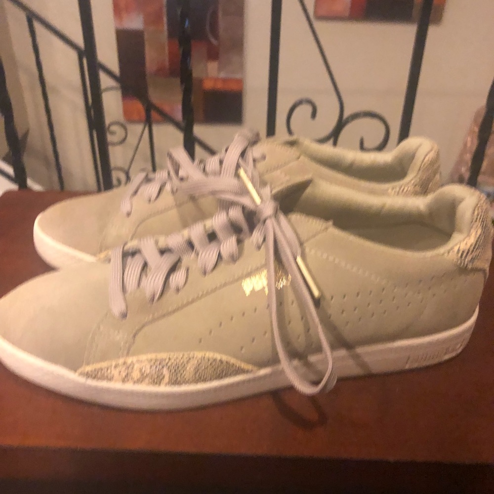 Tan Puma Sneakers w snakeskin details